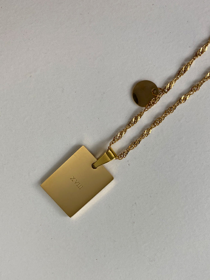 LA LUNE NECKLACE