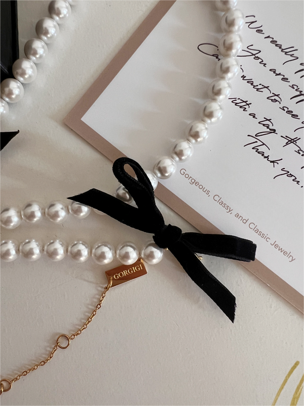 Velvet bow ball Pearl Necklace