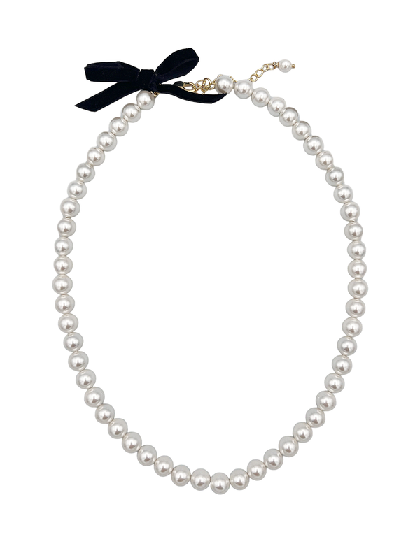 Velvet bow ball Pearl Necklace
